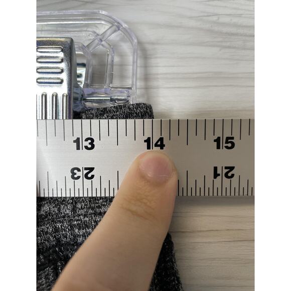 Under Armour Pants Womens Small Gray HeatGear Loose Capri Joggers Pockets Cuffed - Picture 3 of 11